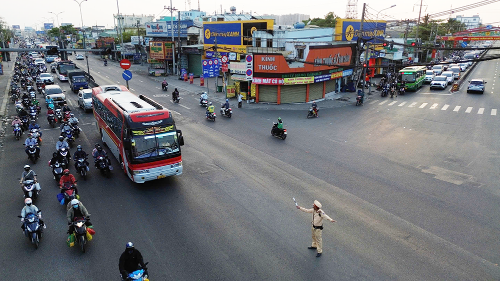 TP.HCM vi phạm giao thông ảnh 1 TP.HCM vi pham giao thong anh 1